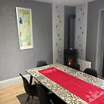 205 M2 Avec Piscine Et Jacuzzi Holiday home *