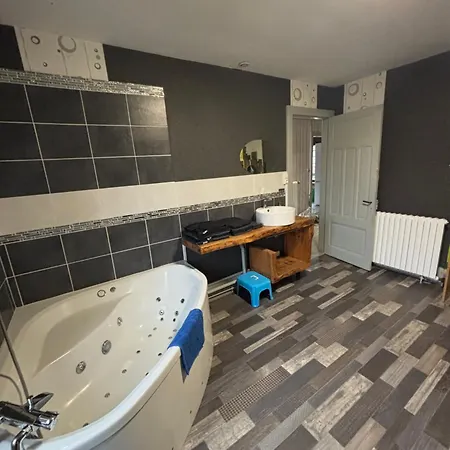 Σπίτι διακοπών Brimbelle Avec Piscine, Jacuzzi Et Balneo Privatifs