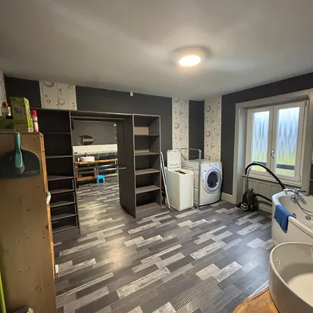 205 M2 Avec Piscine Et Jacuzzi Vagney