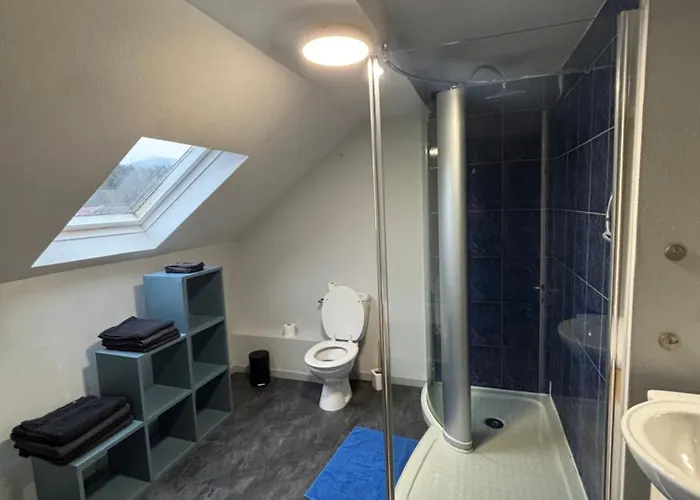 205 M2 Avec Piscine Et Jacuzzi *