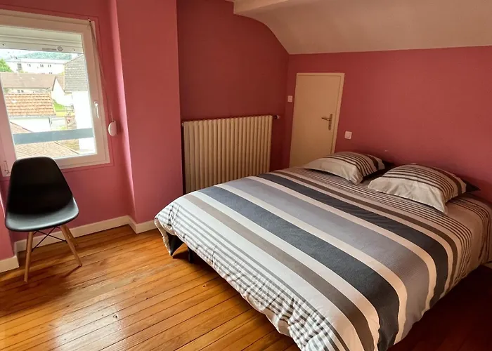 205 M2 Avec Piscine Et Jacuzzi 펜션