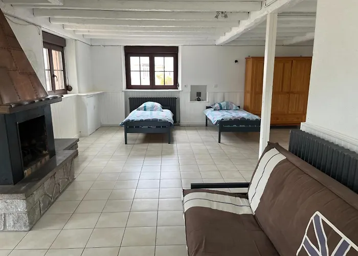 205 M2 Avec Piscine Et Jacuzzi *